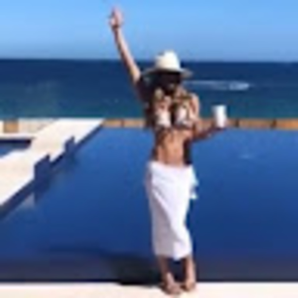 Meet your Posher, Gloria